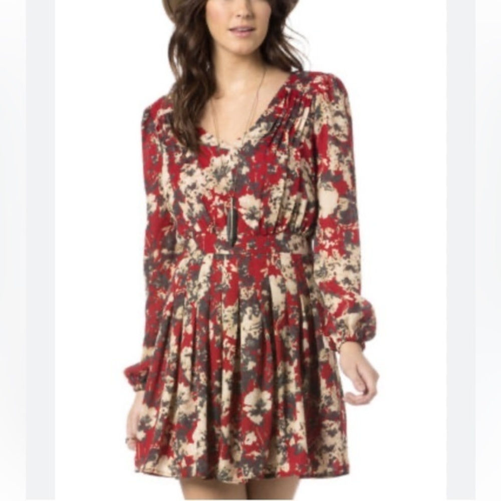 MISS ME WOMAN’S RED FLORAL FEVER PLEATED FIT & FLARE DRESS SZ S